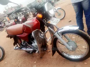 Bajaj Boxer 2019 Red
