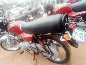 Bajaj Boxer 2020 Purple