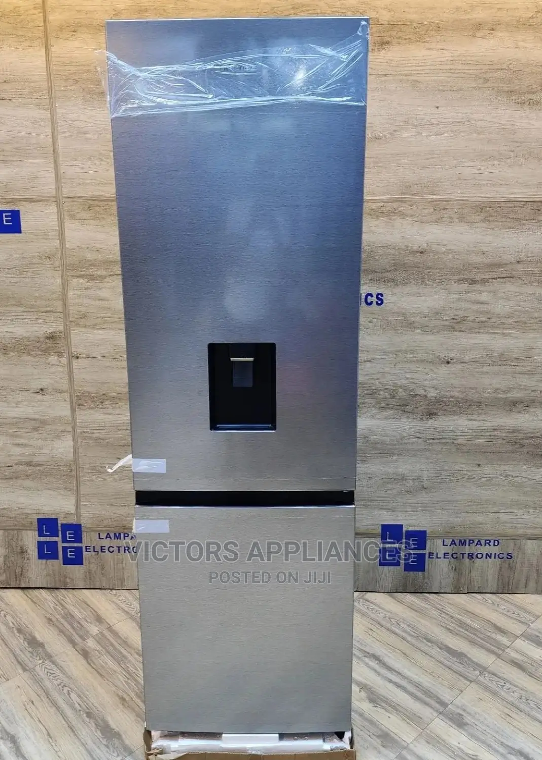 Hisense 341L Double Door Refrigerator With Water Dispenser