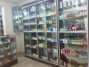 Wholesale Pharmacy With Very Many Customers