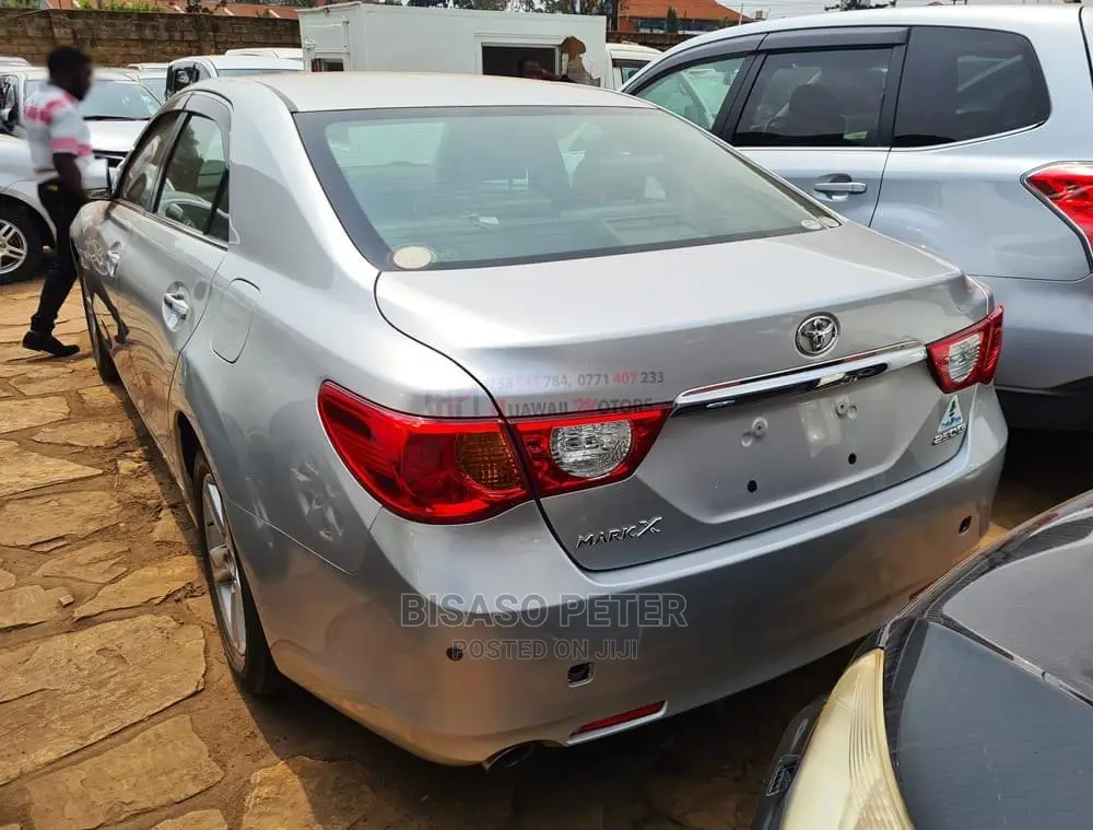 Toyota Mark X 2.5 AWD 2011 Silver