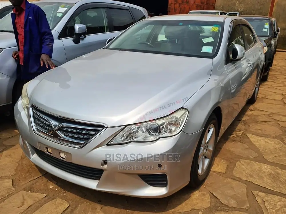 Toyota Mark X 2.5 AWD 2011 Silver