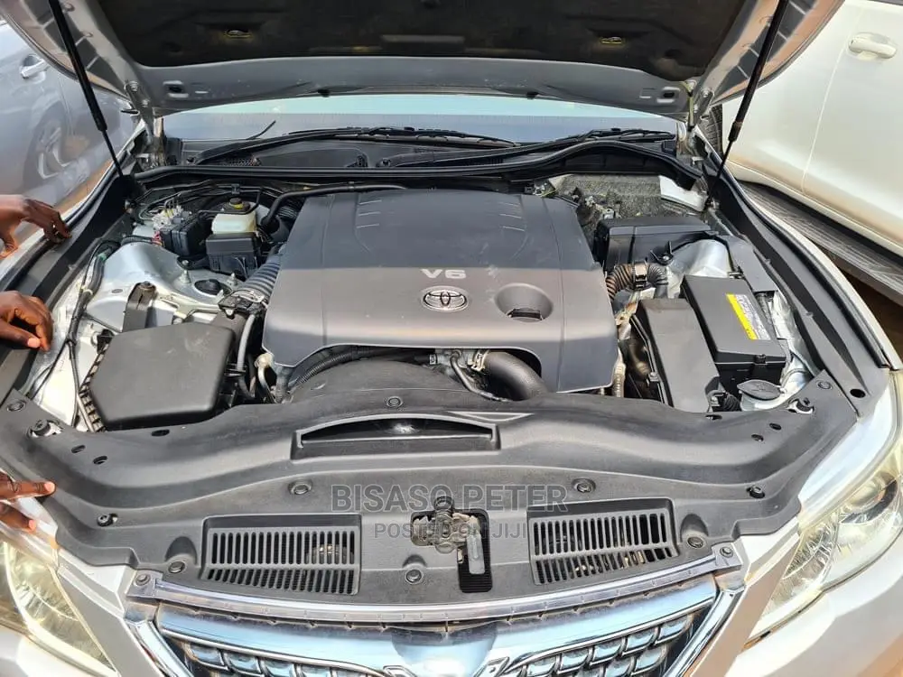 Toyota Mark X 2.5 AWD 2011 Silver