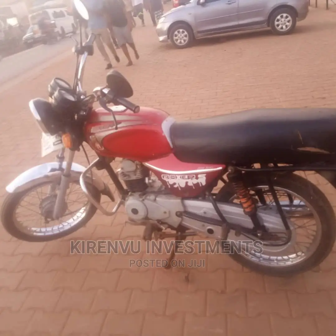 Bajaj Boxer 2017 Pink
