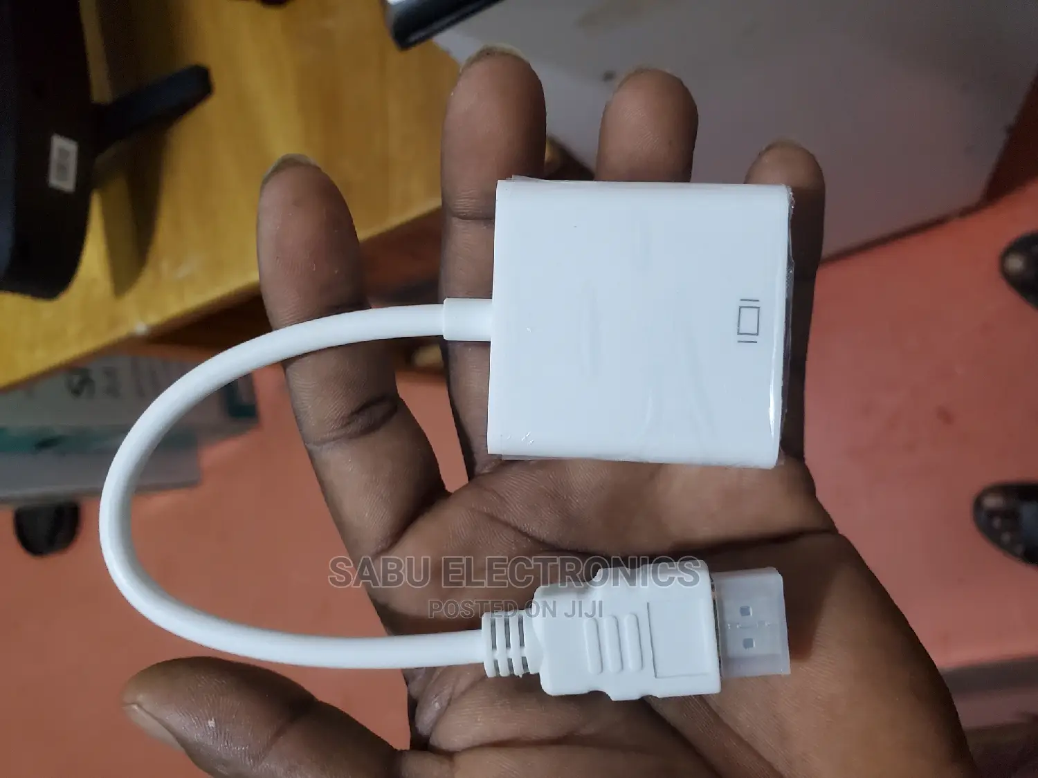 HDMI to VGA Converter
