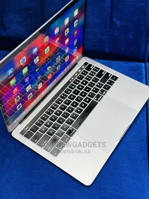 Laptop Apple MacBook Pro 2018 16GB Intel Core i5 SSD 512GB