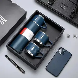 Stainless Steel Vacuum Flask Set With Cups.
