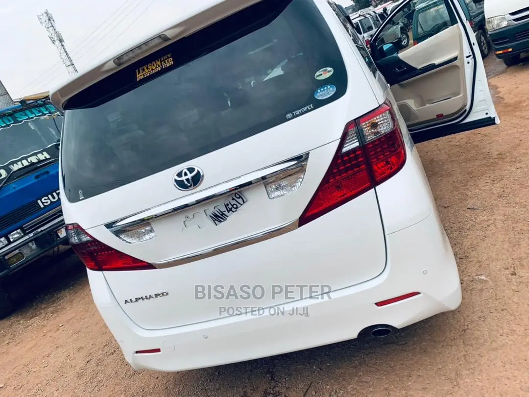 Toyota Alphard 2010 White