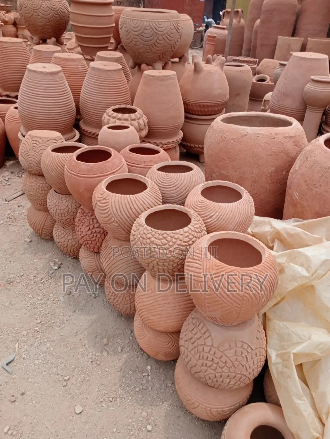 Flower Pots Suppliers