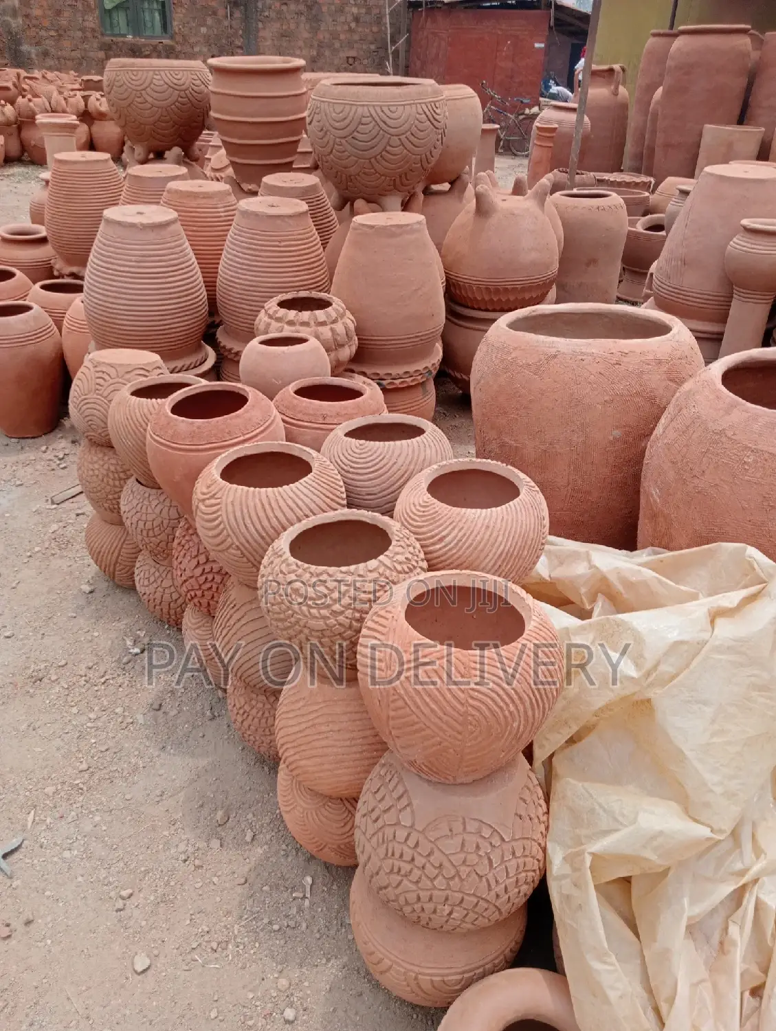 Flower Pots Suppliers