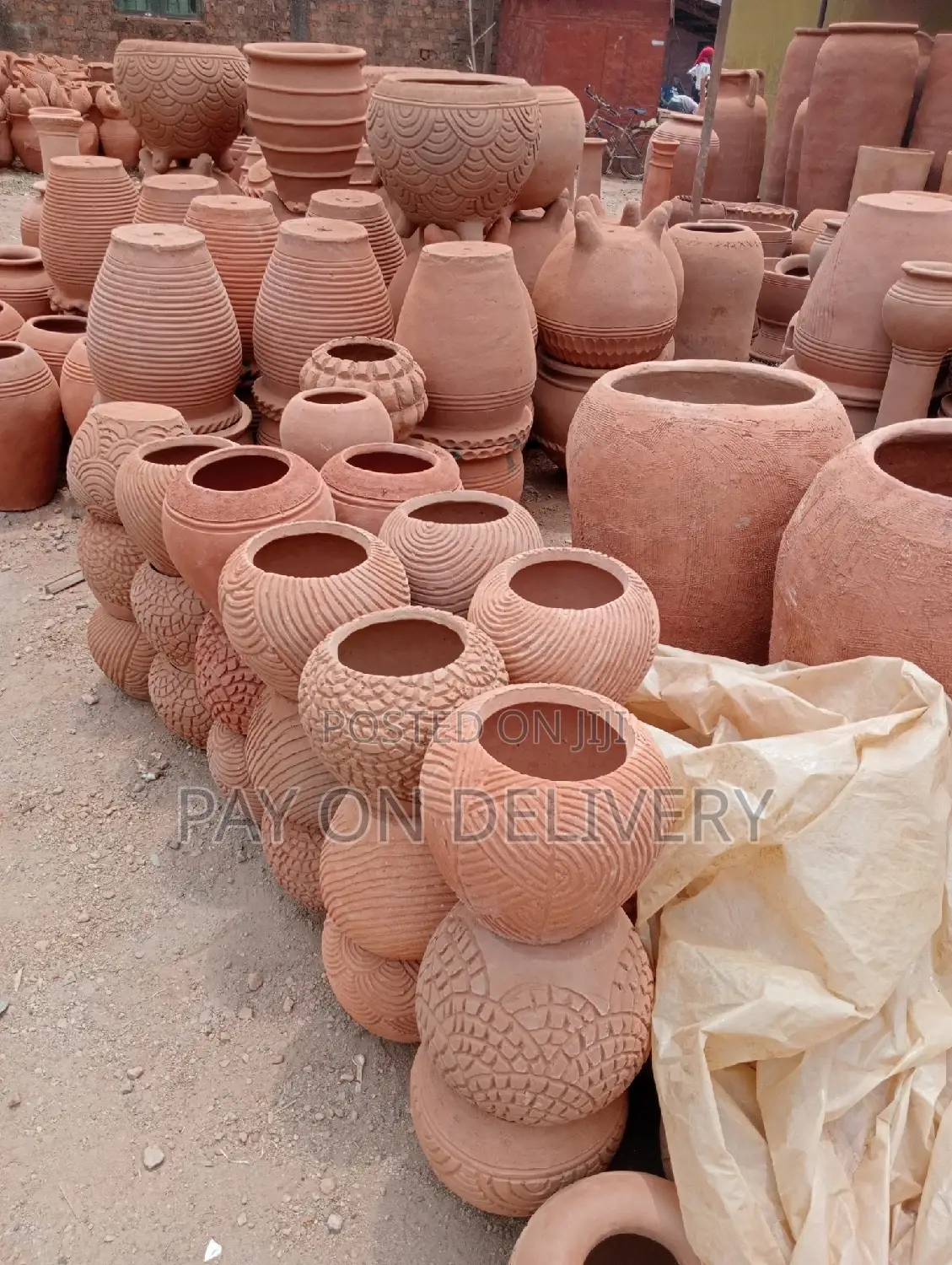 Flower Pots Suppliers
