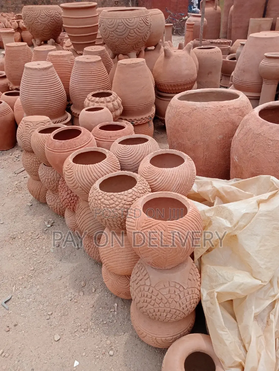 Flower Pots Suppliers