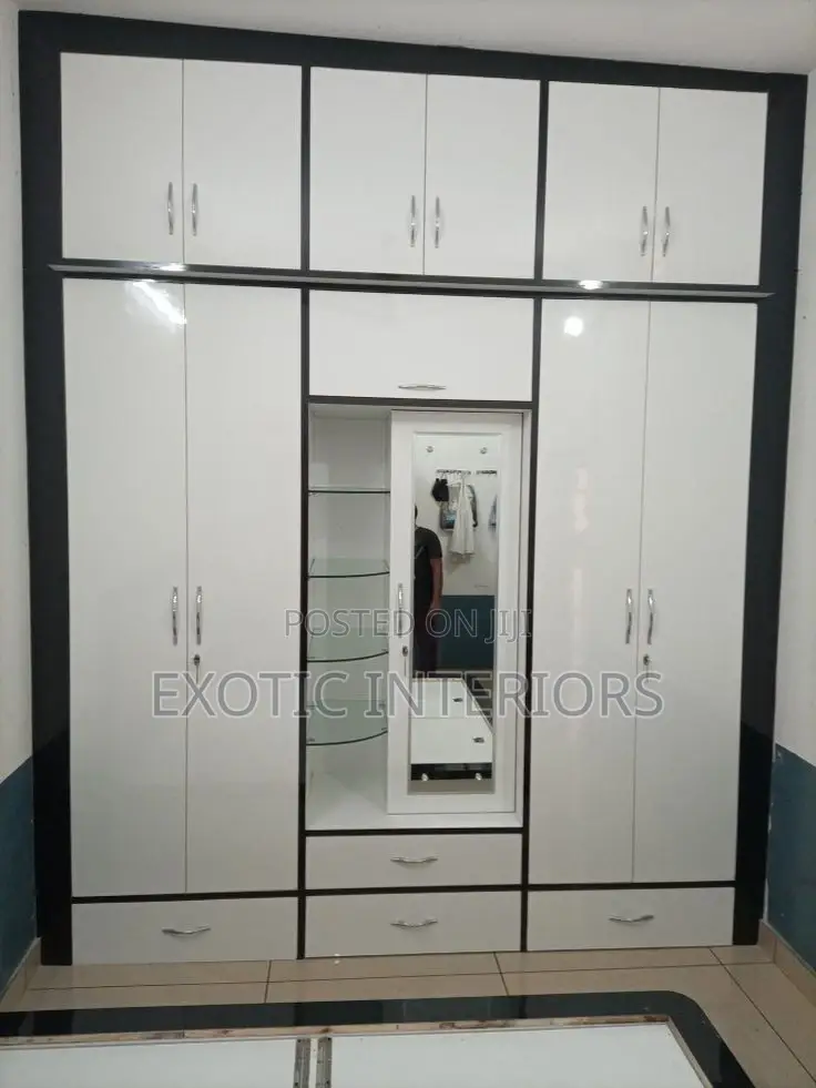 Wardrobe/White Wardrobe Call