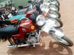 Bajaj Boxer 2018 Brown