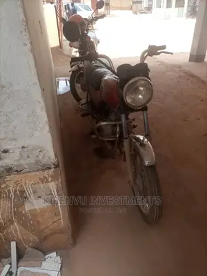 Bajaj Boxer 2017 Purple