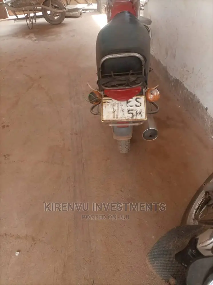 Bajaj Boxer 2017 Purple