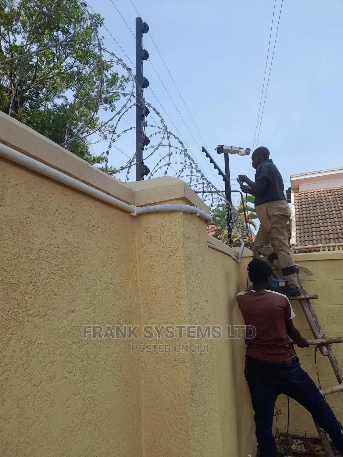Surveillance Cameras, Full Colour