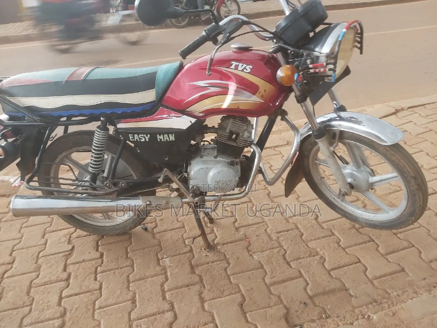 TVS HLX Plus ES 2017 Red