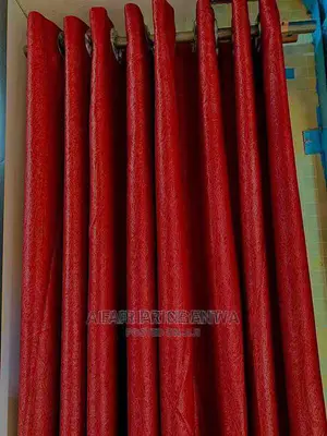 Plain Curtains.(Red)