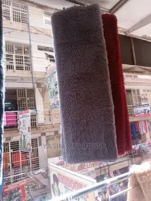 Centerpiece Carpets.220*250cm.