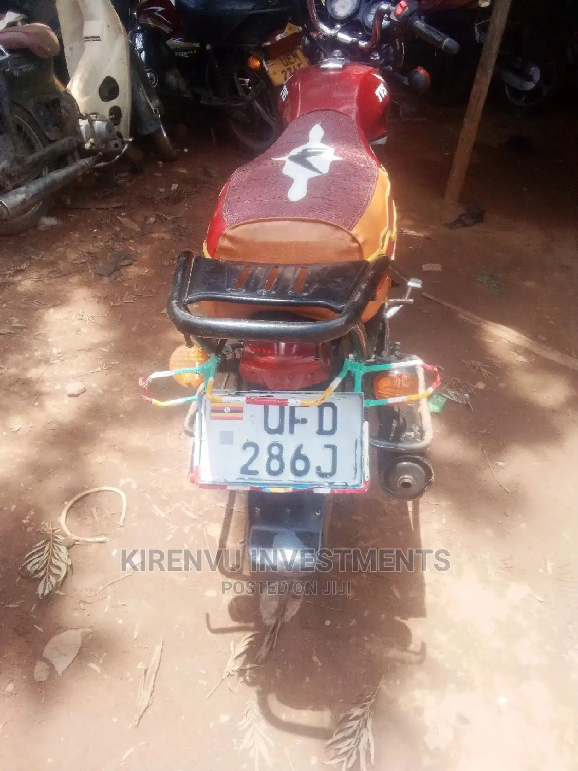 TVS HLX 125 2018 Red
