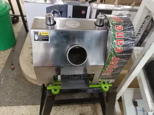 Stainless Steel Manual Sugarcane Juicer Machine.