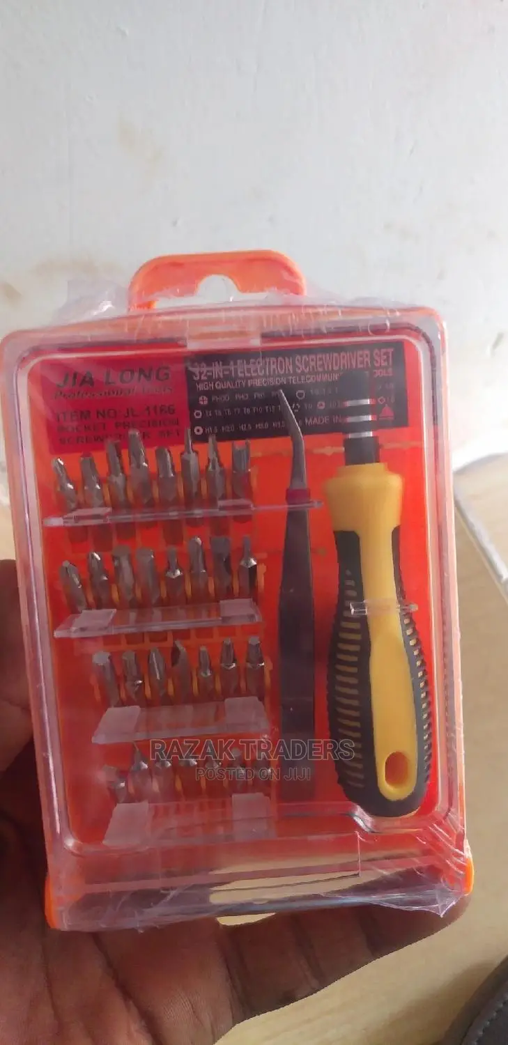 32 in 1 Screw Driver Bit Kit