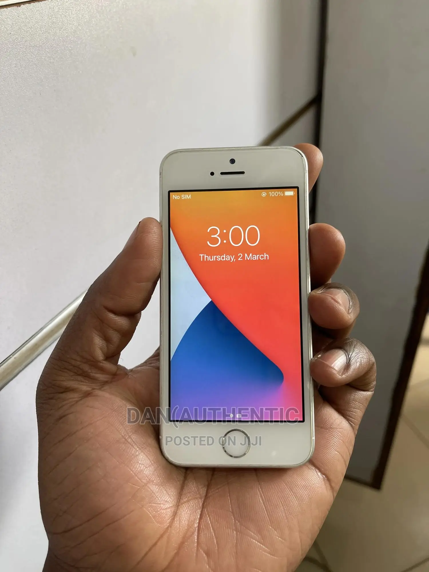 Apple iPhone SE 32 GB Silver