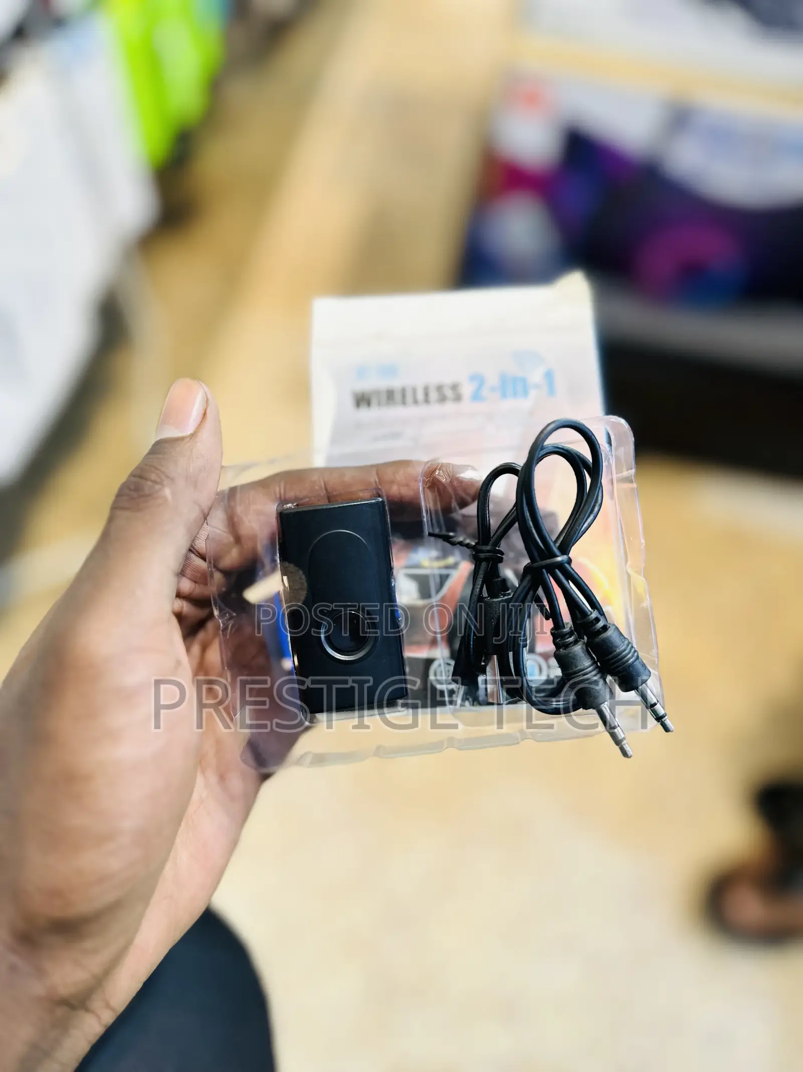 Wireless 2 in 1 Bluetooth Audio Transmitter and Receiver