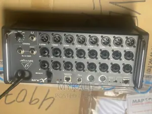 Behringer Xr18