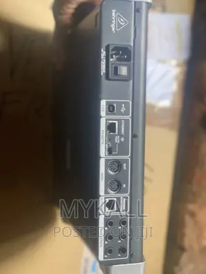 Behringer X18