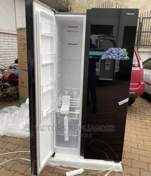 Hisense 670L Side by Side Refrigerator With Water Dispenser