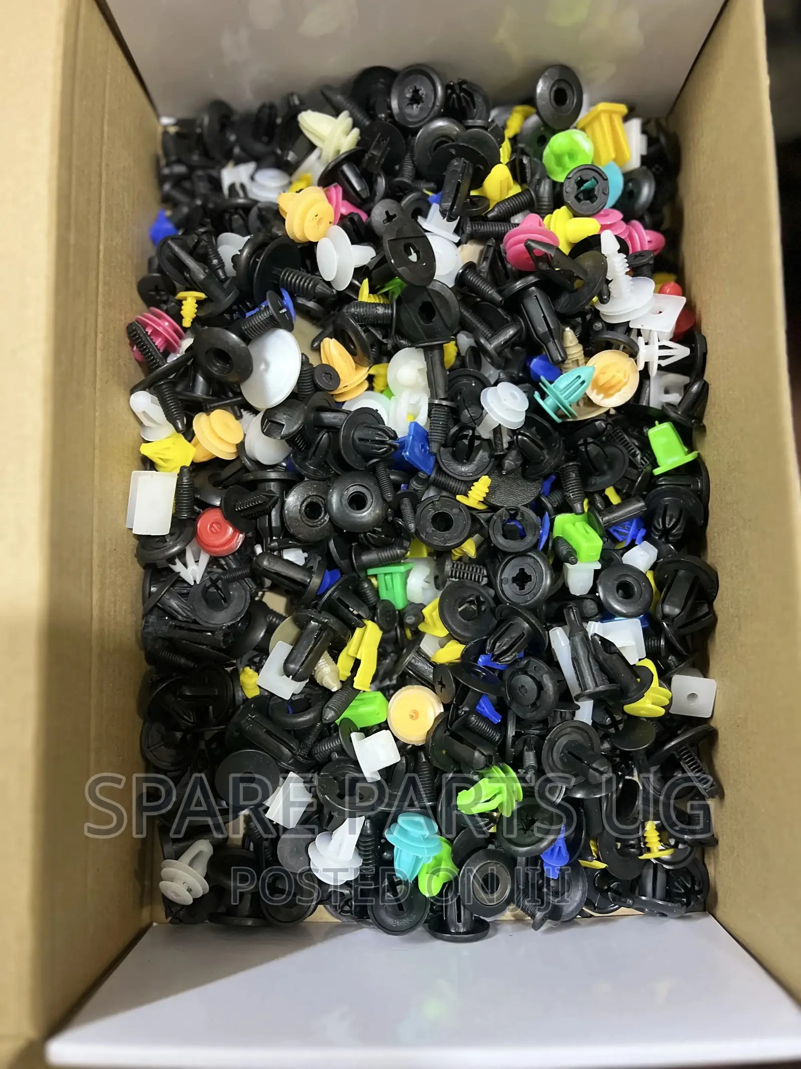 Retainer Clips