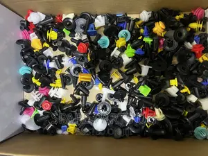 Retainer Clips