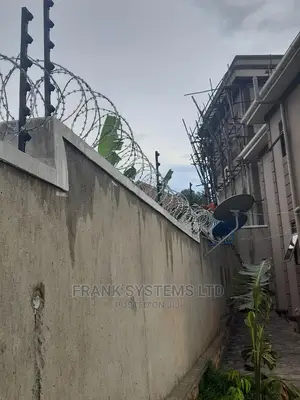 Electric Fence With Razor Wire 730mm