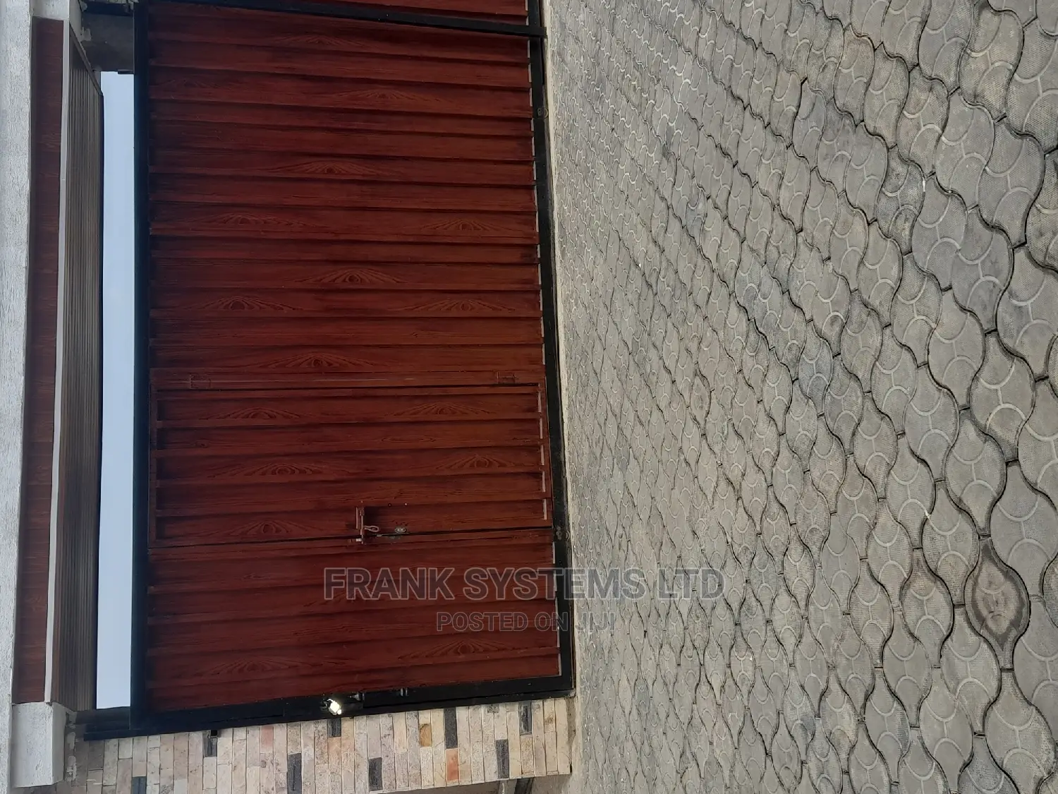 Metalic Sliding Gate 12by 9.5fts