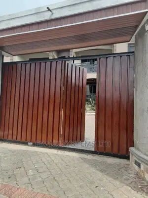 Metalic Sliding Gate, Manual System