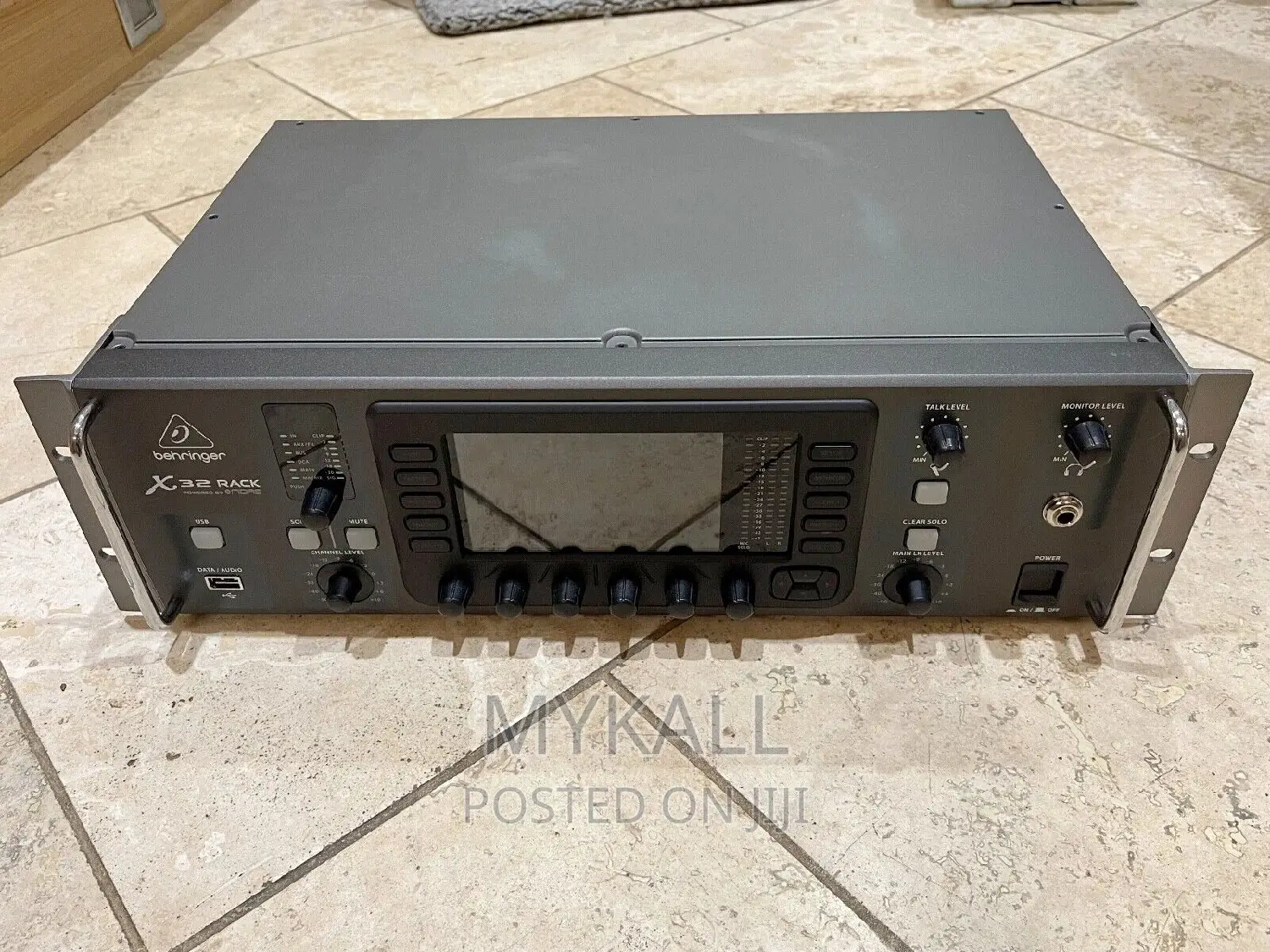 Behringer X32 Rack