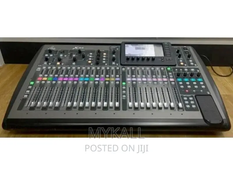 Behringer X32