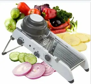 Multifunctional Mandoline Slicer.