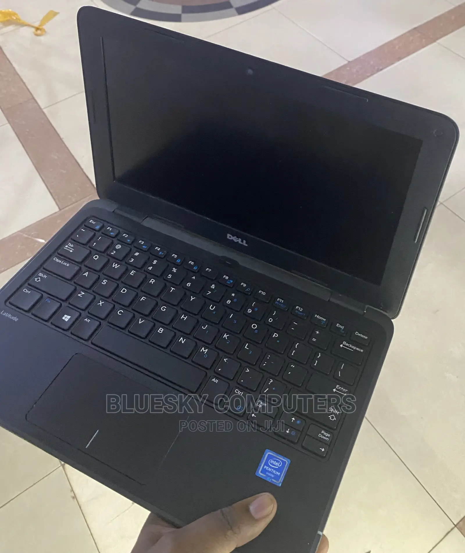 Laptop Dell Latitude 3180 4GB Intel Pentium SSD 128GB