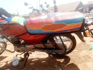 Bajaj Boxer 2014 Purple