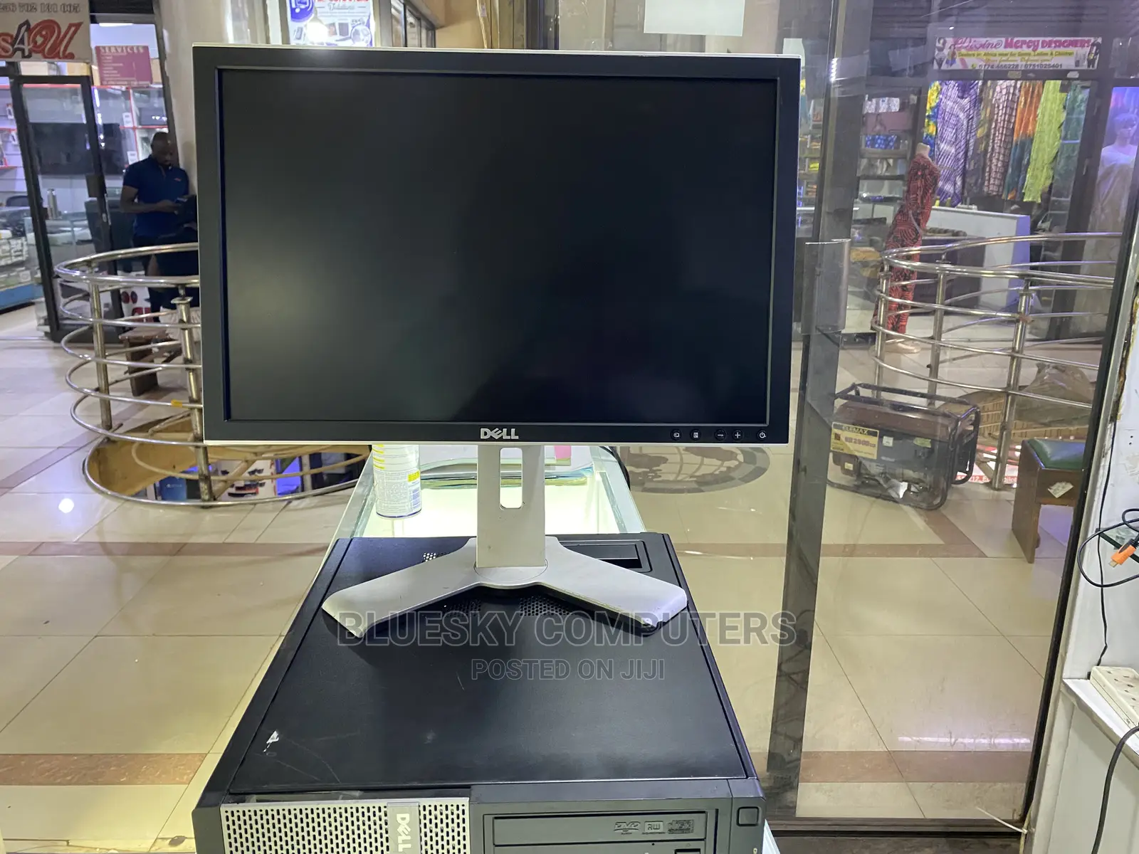 Desktop Computer Dell OptiPlex 7040 4GB Intel Core i3 HDD 500GB