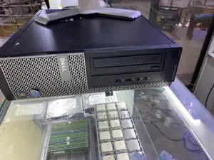 Desktop Computer Dell OptiPlex 7040 4GB Intel Core i3 HDD 500GB