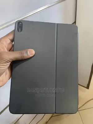 iPad Pro 11inch and Air 4th Generation Keyboard