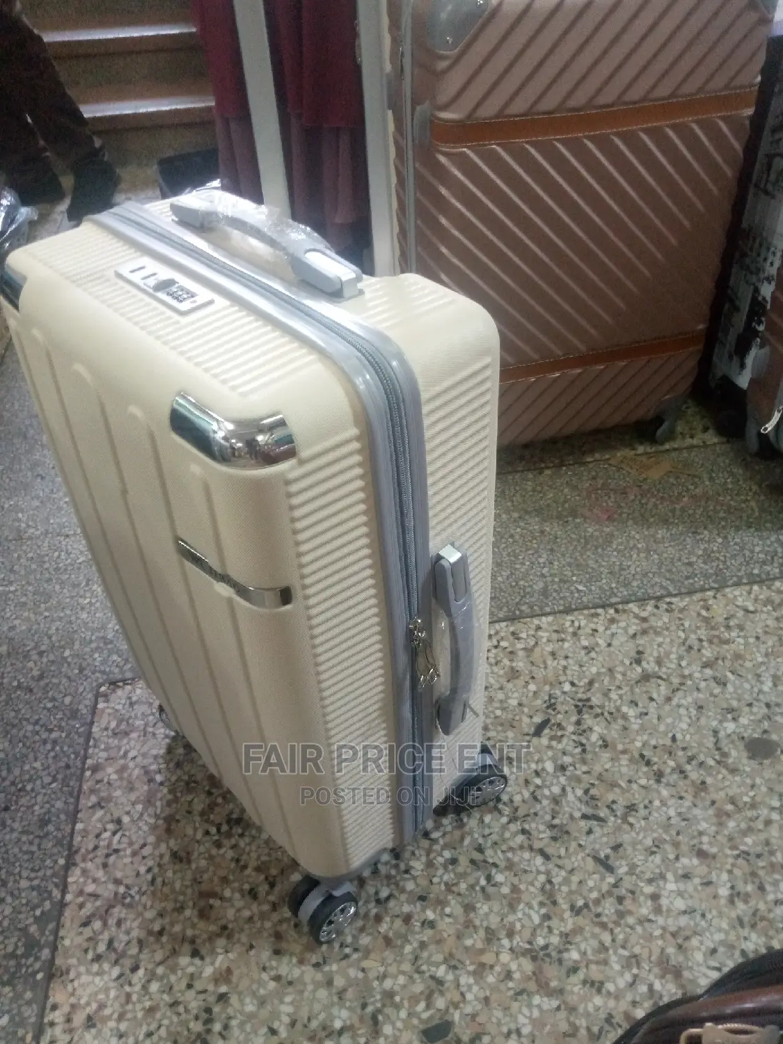 Plastic Suitcase Extra Large ( Cream)