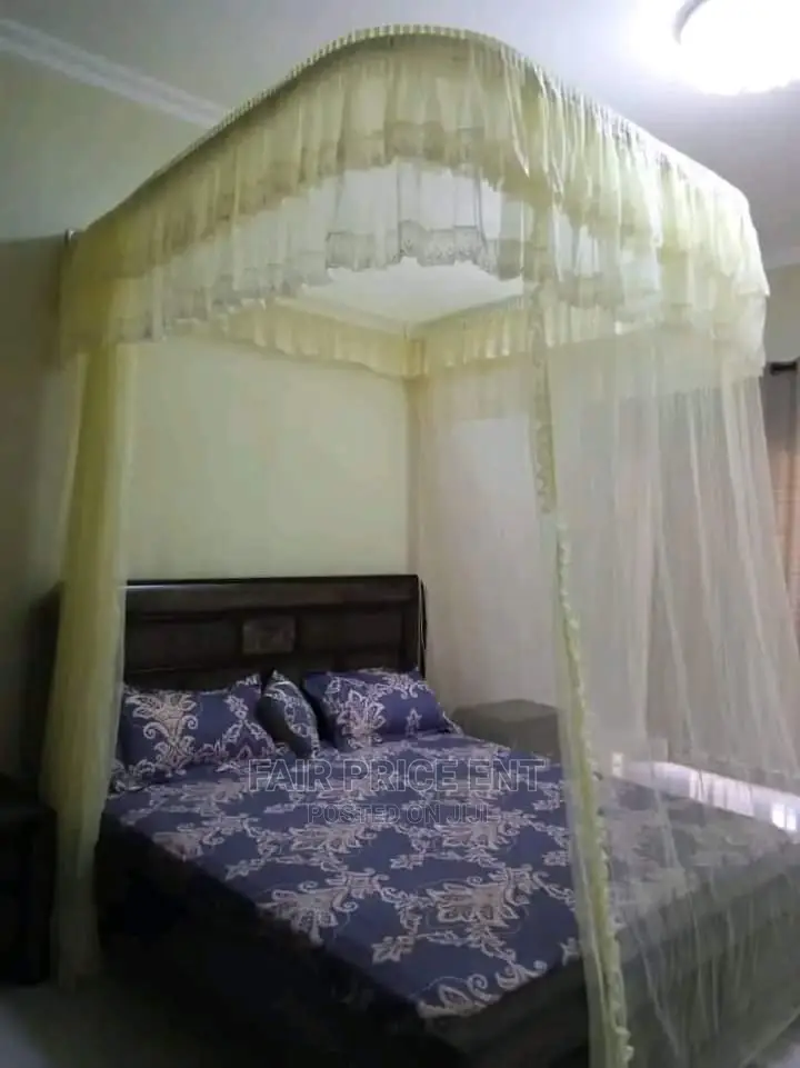 Wall Mount Mosquito Net Free Size (Cream)