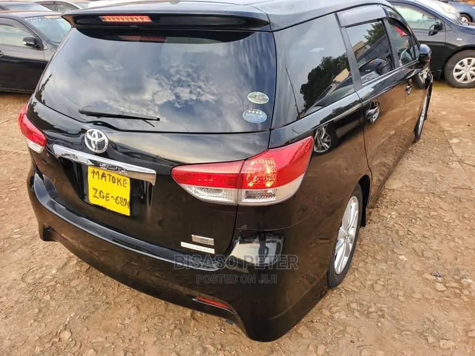 Toyota Wish 2010 Black