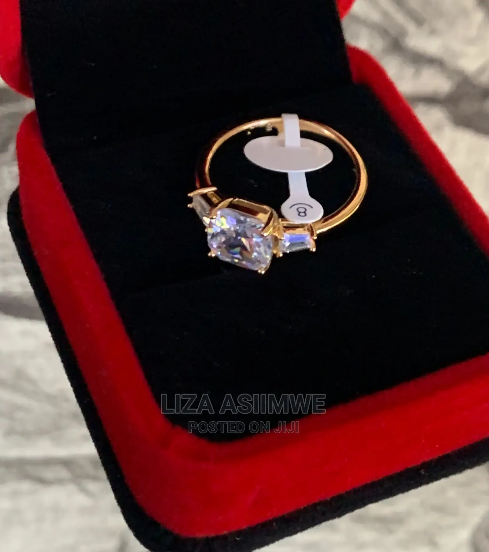 Engagement Rings Available With a Free Ring Box