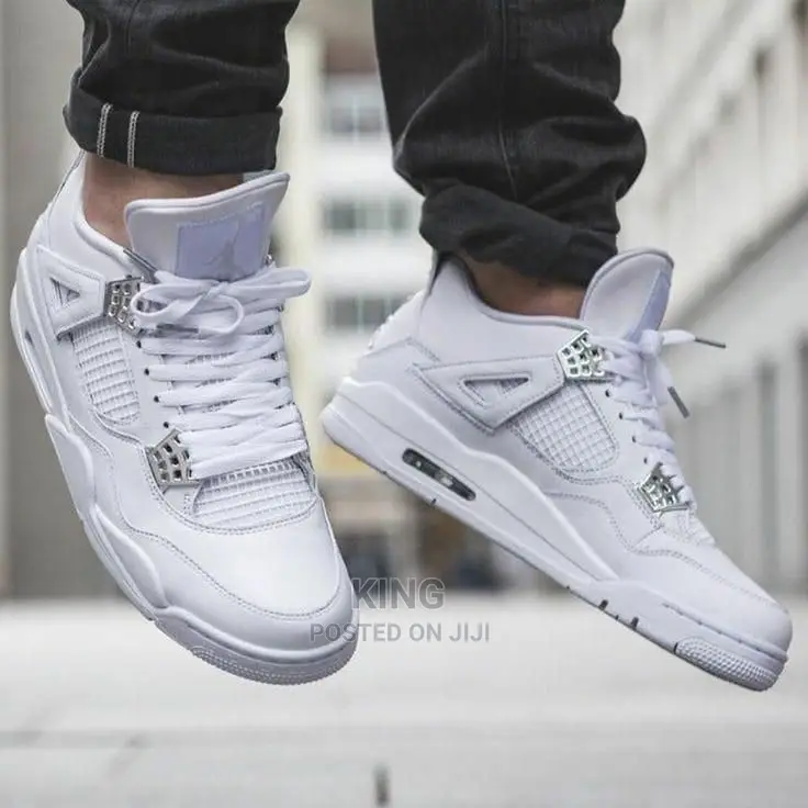 J4. Jordan 4s White